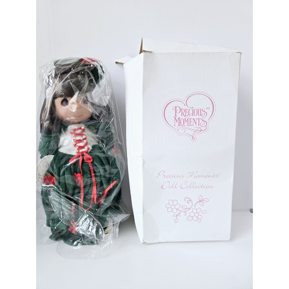 Precious Moments doll w/ tag 12" Christmas Magic Snow White 8222 Epcot signed